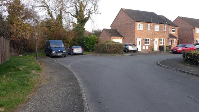 Glastonbury Close main bend.jpg