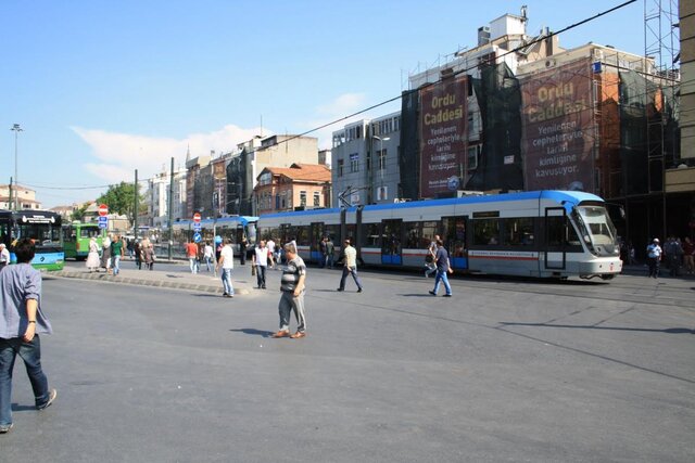 Istanbul Tram.jpg