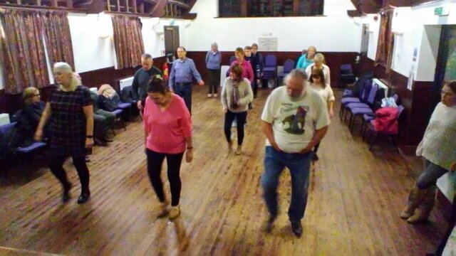Line_dancing_Holme_Lacy_1.jpg