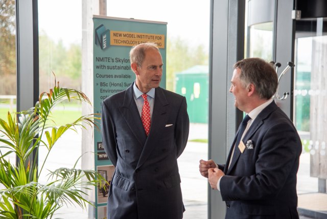 HRHTheDukeofEdinburghiswelcomedtoNMITE(NewModelInstituteofTechnologyandEngineering)byPresidentandChiefExectiveJamesNewby.thumb.jpg.e75bc31af9b48bc72e84f97b9edffaa0.jpg