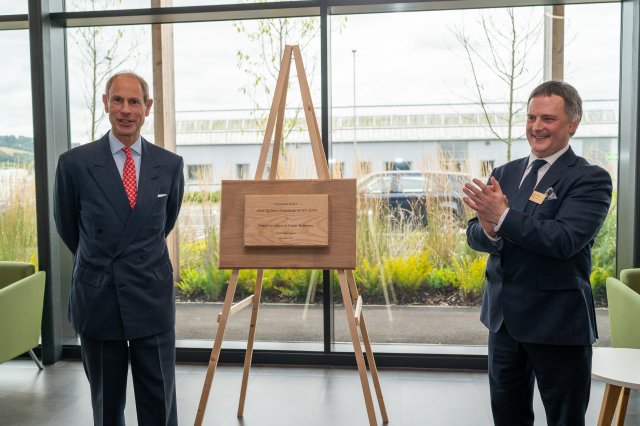 HRHTheDukeofEdinburghunveilsaplaqueofficiallyopeningNMITEs(NewModelInstituteforTechnologyandEngineer-ntreforAdvancedTimberTechnologies)attheirSkylonCampus.thumb.jpg.f78c1bff614606278b994faa149425da.jpg